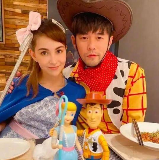 周杰伦三胎女儿出生(周杰伦官宣三胎女儿出生,昆凌晒一家三口合影温馨有爱)插图3 周杰伦三胎女儿出生(周杰伦官宣三胎女儿出生,昆凌晒一家三口合影温馨有爱)