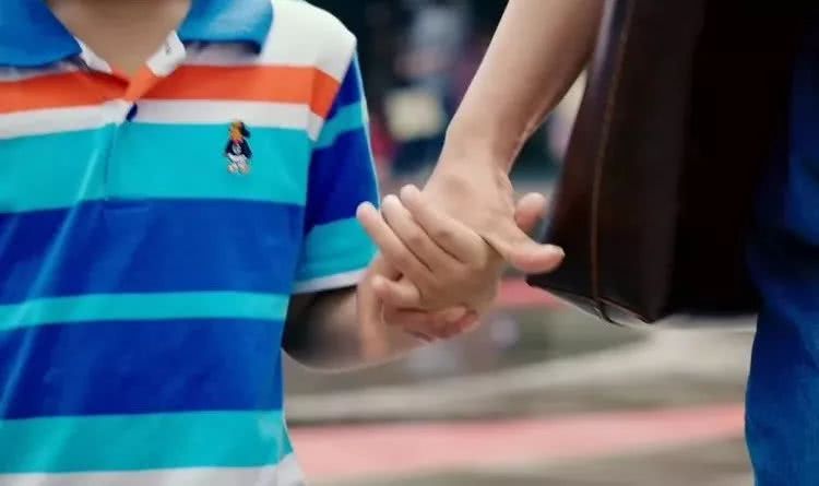梅姨杀小孩过程(孩子被人贩子骗走了怎么办?)插图4 梅姨杀小孩过程(孩子被人贩子骗走了怎么办?)