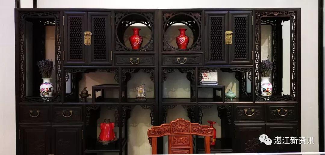 湛江家具城(旗袍与红木交相辉映成为最美的相遇)插图39 湛江家具城(旗袍与红木交相辉映成为最美的相遇)