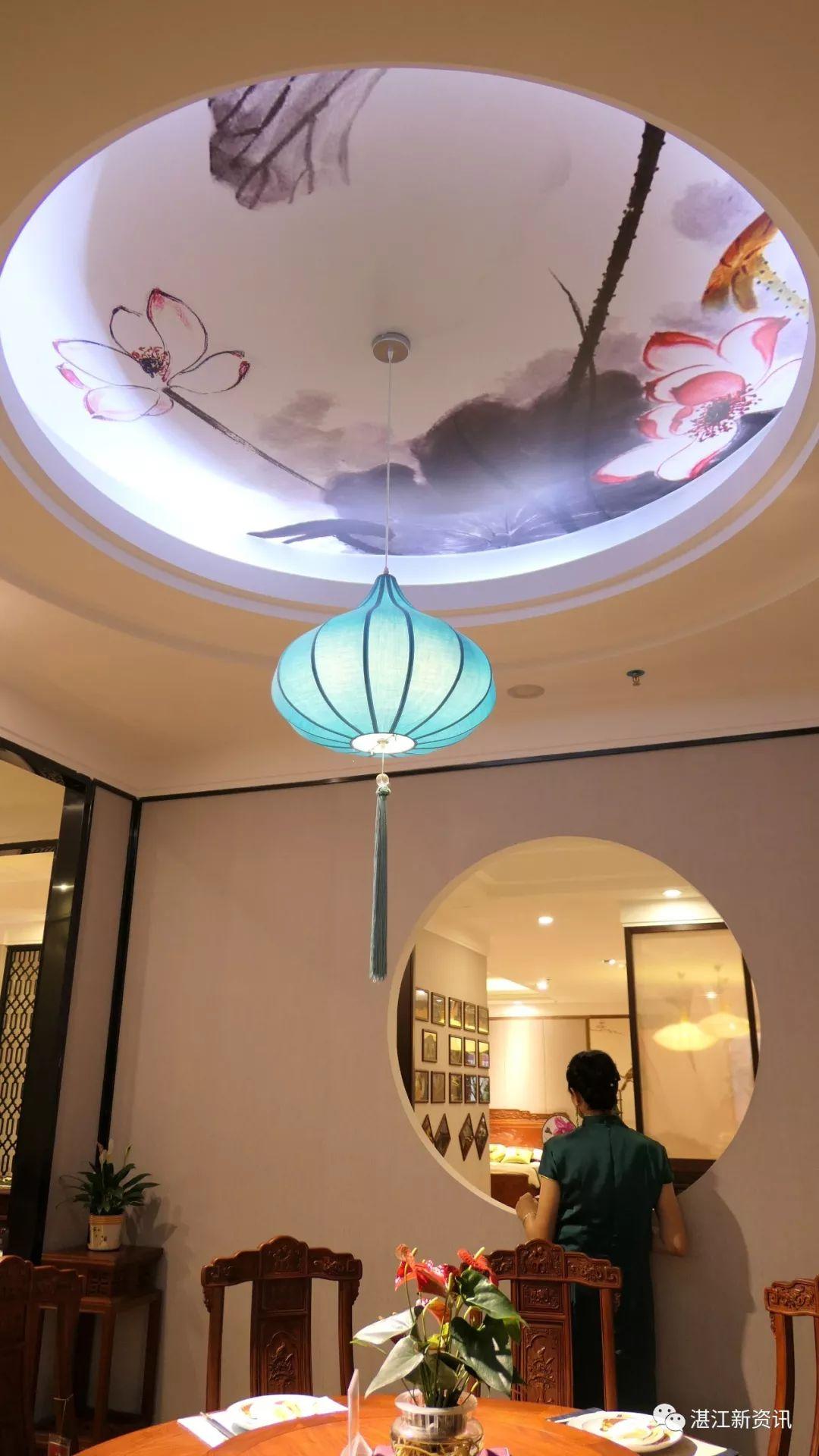 湛江家具城(旗袍与红木交相辉映成为最美的相遇)插图35 湛江家具城(旗袍与红木交相辉映成为最美的相遇)