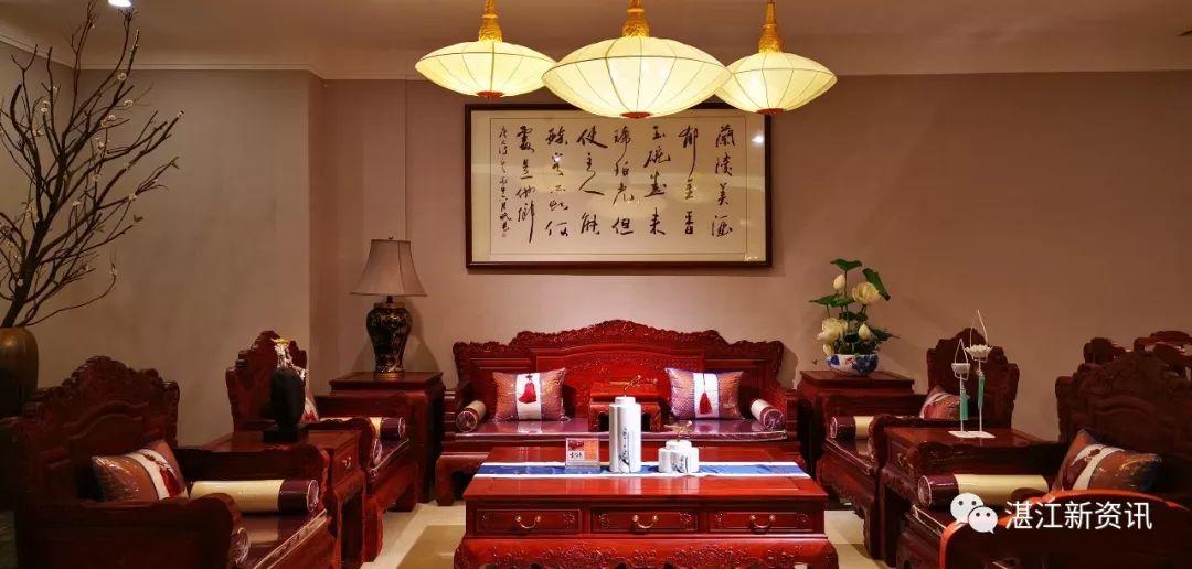 湛江家具城(旗袍与红木交相辉映成为最美的相遇)插图46 湛江家具城(旗袍与红木交相辉映成为最美的相遇)